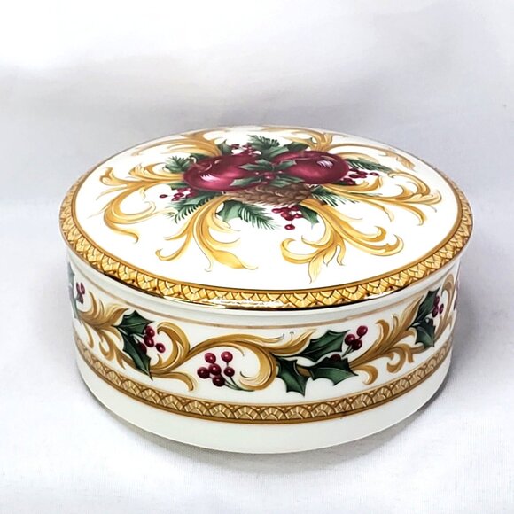 Mikasa "Holiday Orchard" Porcelain Christmas Trinket Box Holly Berries - Picture 1 of 15
